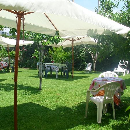 Villa Delle Vacanze Фиумефредо ди Сицилия Екстериор снимка