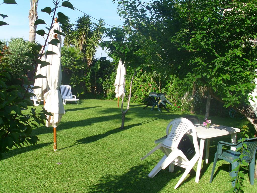 Villa Delle Vacanze Фиумефредо ди Сицилия Екстериор снимка