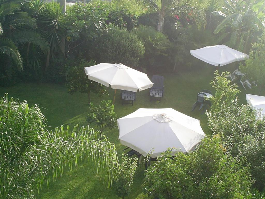 Villa Delle Vacanze Фиумефредо ди Сицилия Екстериор снимка