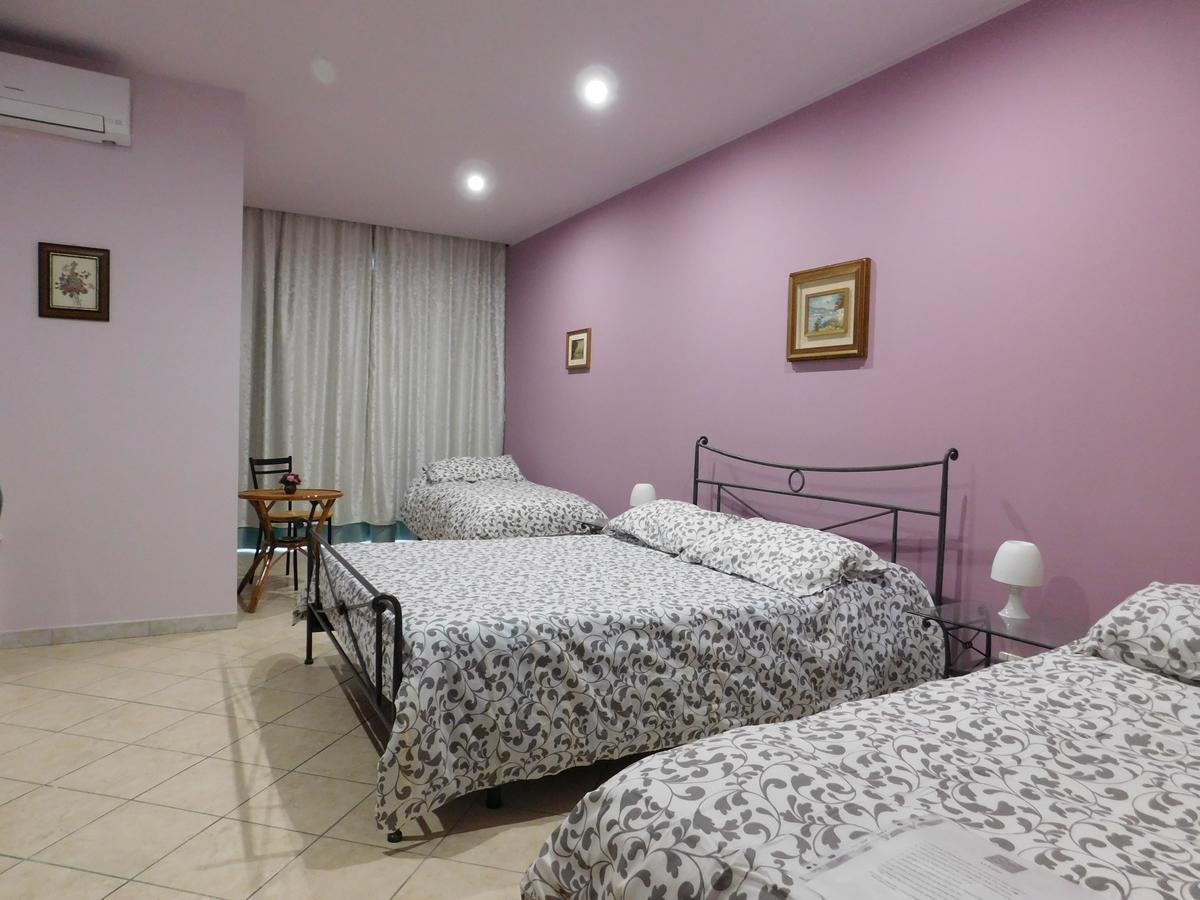 Villa Delle Vacanze Фиумефредо ди Сицилия Екстериор снимка
