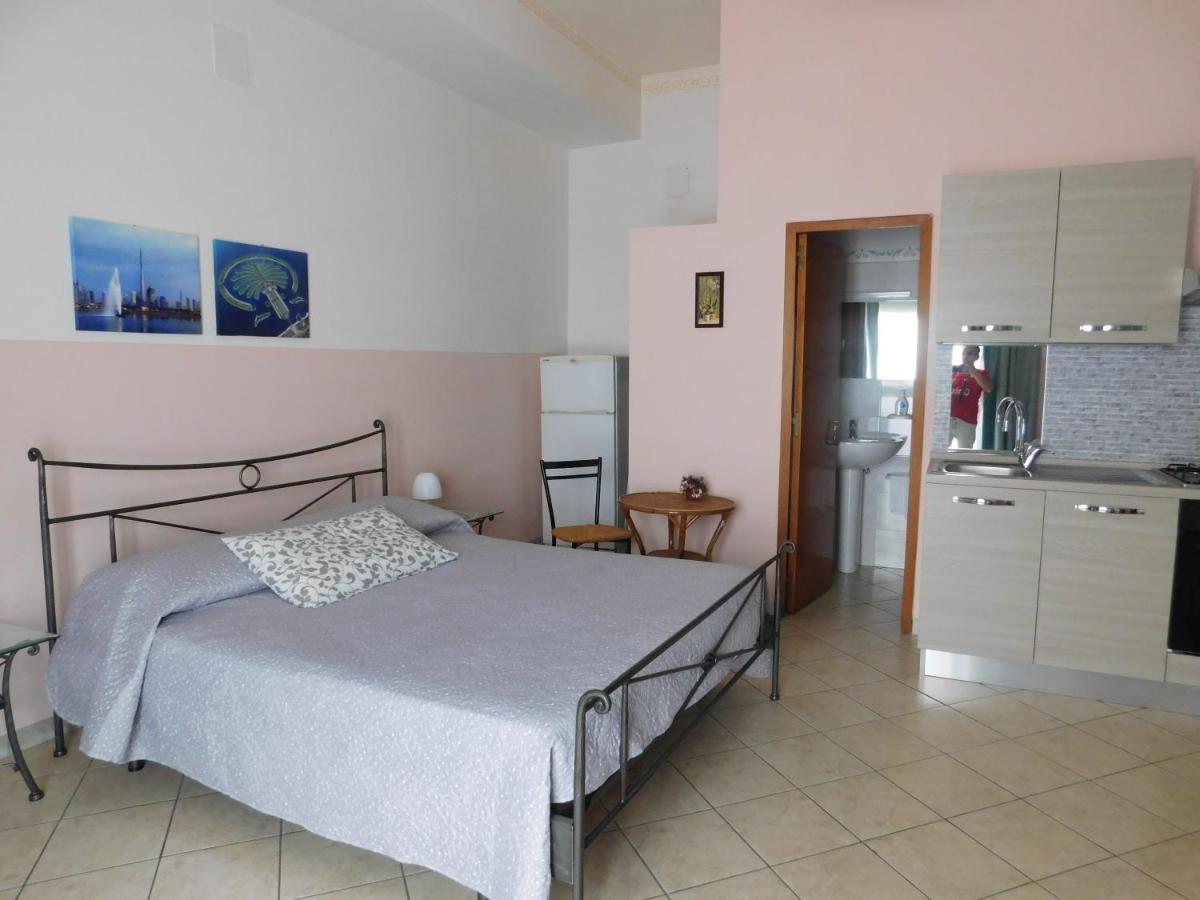 Villa Delle Vacanze Фиумефредо ди Сицилия Екстериор снимка